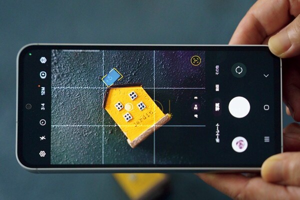 「グリッド線」を表示させるとさらにゆがみにくい