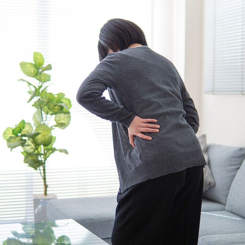 50代から要注意！脊柱管狭窄症になった大人女性の体験記。腰痛持ちと思っていたらある朝激痛が…