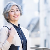 50代からの脚力低下が気になったら、毎日小さじ半分のMCTオイルが役に立つかも