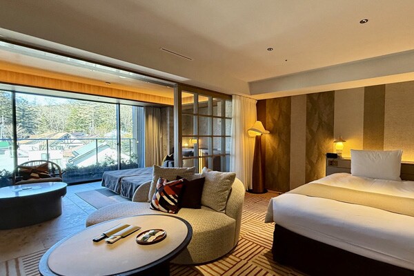 別荘気分を味わえる「グランディスタイル 旧軽井沢 ホテル＆リゾート」