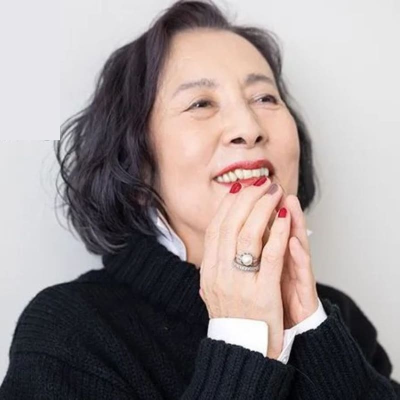 「今さらですが、メイクって楽しい！」銀粉蝶さんが変わった“1本の口紅”