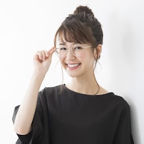 50代写真映えの極意！集合写真で若見えする眼鏡の法則