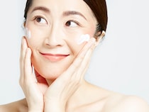 50代、正しい日焼け止めの塗り方！「塗ったのに焼けた」を防ぐステップ
