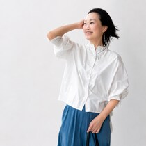 50代、休日スニーカーコーデどうしてる？揺れ感と一点物投入であか抜けるコツ