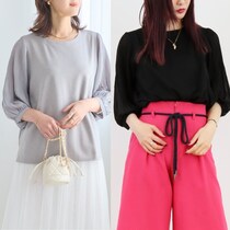 【異素材ミックスが旬】1枚でサマになる「プリーツ袖トップス」着回しコーデ3選