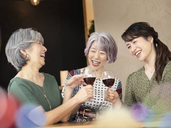 50代【同窓会ファッション】さりげなく上品なコーデのコツ「素敵」って思われたい！