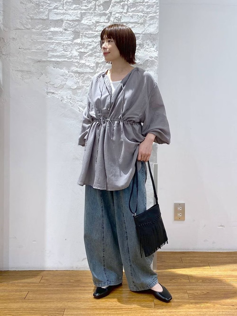 やわらか素材のロングシャツでヒップもカバー
