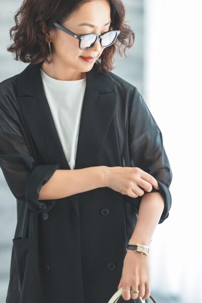 point｜袖は「ラフにまくる」がこなれ感の秘訣