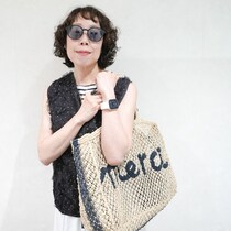 【50代コーデ】古着とプチプラをセンスよくMIX！「花びらベスト」が主役の夏のお出かけスタイル