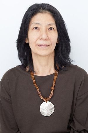 イメチェン体験Before：伸ばしっ放しの髪のパサつきと顔のたるみが気になる