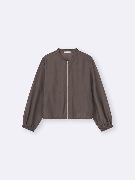 【GU】ジップアップで様になるシアーブルゾン