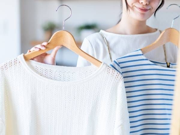 50代、太って見えない夏服の選び方とコーデ術【専門家解説】買い足すべきおすすめアイテムは?