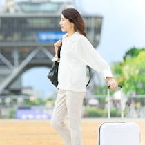 お盆は帰省する？40代50代60代女性の帰省費用平均は約4万円【実態調査】