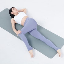 50代女性がみるみる美ボディに！伸ばしてねじるだけ、肋骨を動かす「くびれメソッド」