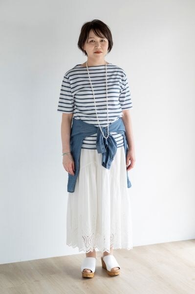 【着回しテク】斜めラインですっきり洒落見え!大人の腰巻きはこれ