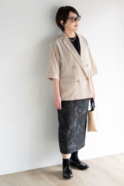 頼りになるハーフスリーブジャケットで、涼やかに上品見え