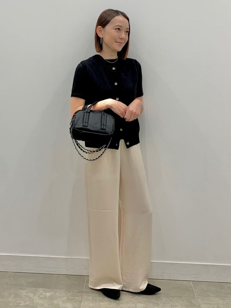 【GU】落ち感がフェミニンで上品なサテンイージーパンツ