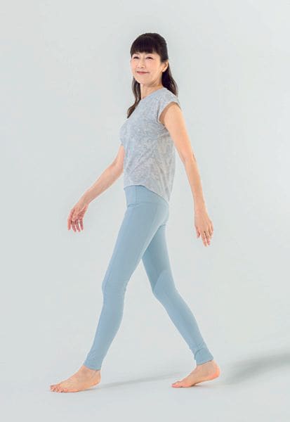 むくみやこむら返りは、血流や筋肉の質の低下が原因