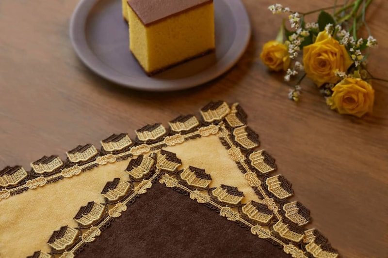 数量限定販売！ 福砂屋×近沢レース店のコラボハンカチがかわいすぎる♡