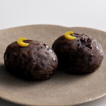 【大阪】月モチーフのおはぎにキュン♡ 「鼓月」の新ブランド「月とうさぎ」が守口にオープン