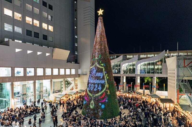 【梅田スカイビル】セカオワやback numberともコラボ！ 動くツリーが輝くX’masイベントを開催