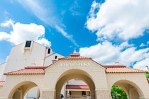 【兵庫】子育てファミリー必見♡ 18歳未満の子どもと保護者限定！ 宝塚大劇場花組の特別鑑賞会