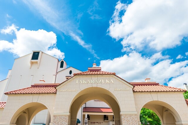 【兵庫】子育てファミリー必見♡ 18歳未満の子どもと保護者限定! 宝塚大劇場花組の特別鑑賞会