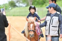 【京都】京都駅エリアに自然たっぷりのカフェが登場！ ポニーと触れ合えるオープン記念イベントも♡