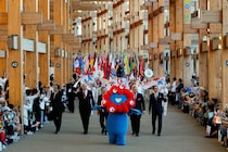 【大阪・天王寺】ミャクミャクの活躍を振り返り！ あべのハルカス近鉄本店で「大阪・関西万博報道写真展」が開催