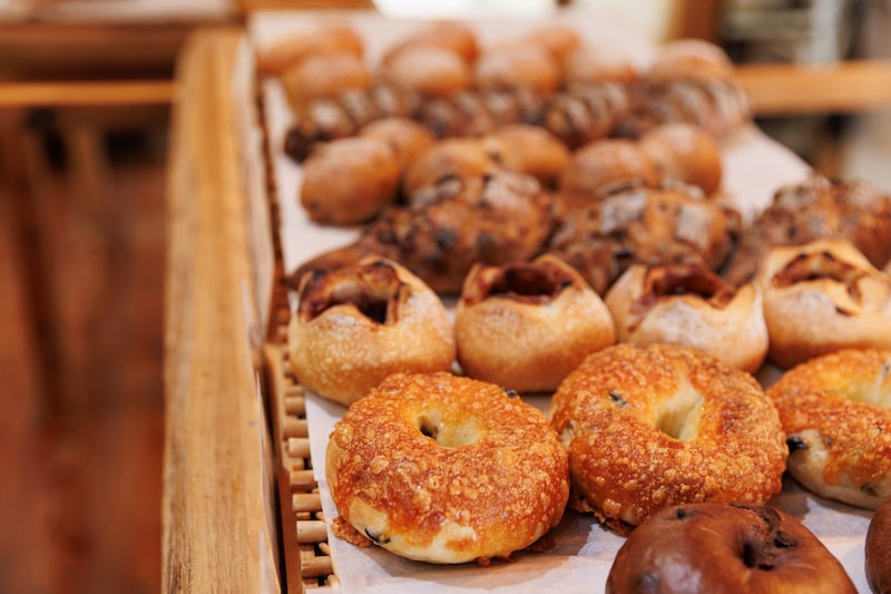 【和歌山・串本】紀伊大島にあるSNSで話題の「nagi」で心に残る味わいに遭遇！【明日のパン、どうする？】