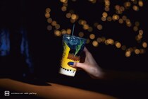 芸術作品…！谷六のカフェで出会える“お芋の名画ドリンク”とは？