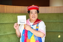 岡崎体育を直撃！ 関西のおすすめスポット＆松本潤との“あんなぁ”事件とは？