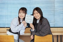声優・稗田寧々＆若山詩音に聞く！ アニメ「霧尾ファンクラブ」の魅力と関西で必ず買う“推し土産”