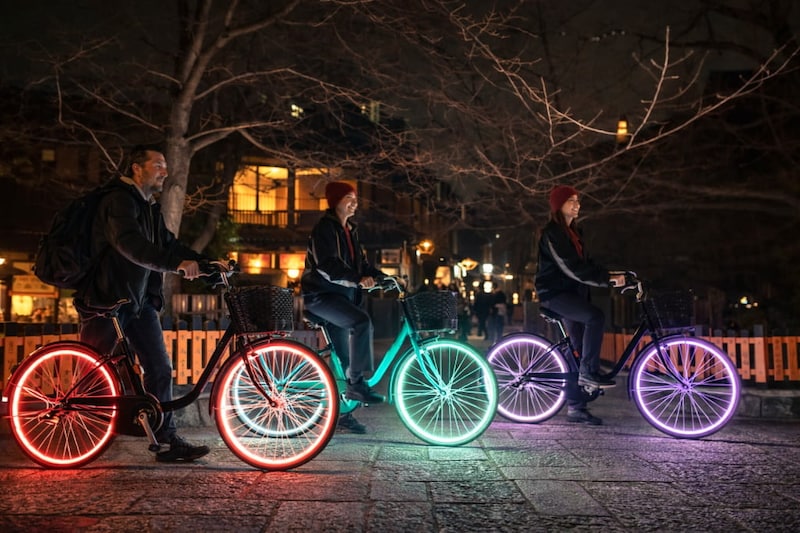 【大阪・京都】光る自転車で夜の街を駆け抜ける!「ナイトライド」ツアーが始動