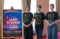 濱田めぐみ「羽根が見える!?」舞台「メリー・ポピンズ」大阪公演が開幕