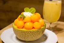 【天王寺】入り口は八百屋さん!? 「ichica」で豪華メロンスイーツを堪能【ときめきカフェ巡り #44】