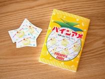 【阪神梅田本店】「パインアメ」が本物そっくりのブックカバーに！ レトロかわいい文具が登場♡
