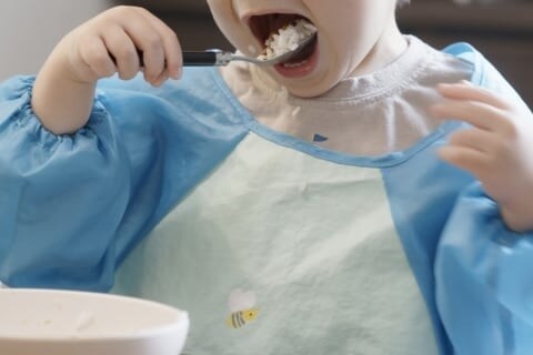 保育所や幼稚園も対象に…「職員による虐待」通報義務スタート、10月1日から窓口開設