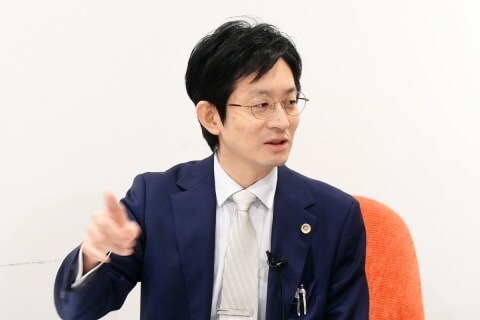 「専門家ではこの発想はできない」 参政党草案のヤバさ、憲法訴訟のプロが徹底批判