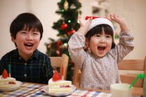 「息子に出すなんて」 女性の胸モチーフの「ケーキ」が物議、性的虐待にあたる？