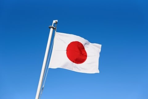 参政党提出の「日の丸損壊罪」で何が起きる? 表現の萎縮が「漫画やアニメ」にも波及するおそれも