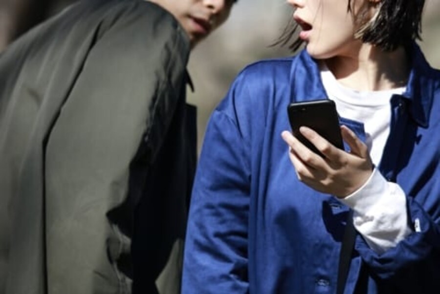 ぶつかりおじさんに反撃、尾行して勤務先に被害申告していいの？ スカッとするけど意外な法的リスク