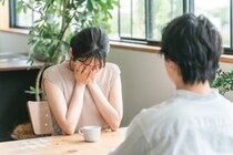 「独身」と嘘をついて交際…バレたら不同意性交罪？　不成立でも「2つの責任」問われる可能性も