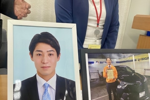 旧ビッグモーター新卒社員の自死、遺族が8800万円求め提訴 免許未取得めぐる「不当解雇」と主張