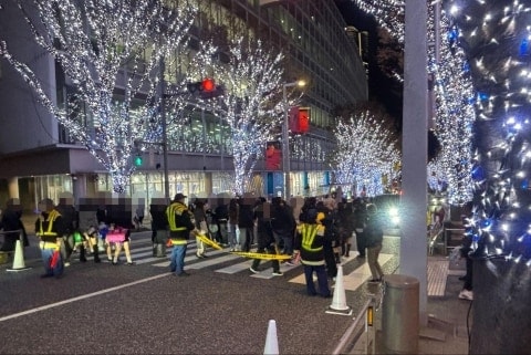 テレビ朝日ビルから外部スタッフ転落か、通行人は負傷…「飛び降り」の法的リスクは?