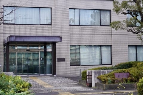 小学校女子トイレで盗撮の元教員に有罪、執行猶予4年判決…児童本人は被害知らぬまま「学校現場に与えた影響大きい」