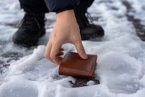 スマホの落とし物「謝礼」はいくら？拾った人から「1〜2割」要求に戸惑いの声