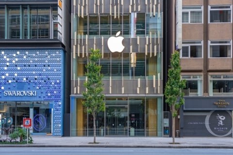 AirPodsの新機能「ライブ翻訳」に期待の声　誤訳が起きたらApple社に責任を問える？