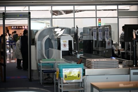 羽田空港の検査員が「窃盗」、ふつうの人より罪は重くなる? 手荷物検査で70〜80回、総額150万円の被害か