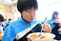 物価高でも給食に本気、「治安の悪いまち」足立区が"日本一おいしい"に託す未来